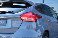 USED 2017 67 FORD FOCUS 2.0T EcoBoost ST-3 Hatchback 5dr Petrol Manual Euro 6 (s/s) (250 ps) SUNROOF / BLACK PACK / 2 OWNER