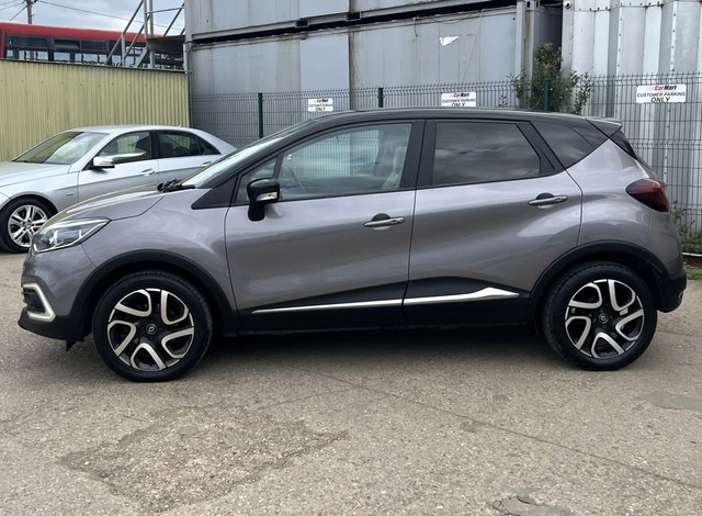 2019 RENAULT CAPTUR 1.5 dCi ENERGY Iconic SUV 5dr Diesel Manual Euro 6 (s/s) (90 ps) - Photo 8
