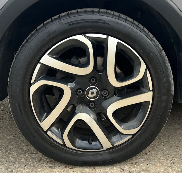 2019 RENAULT CAPTUR 1.5 dCi ENERGY Iconic SUV 5dr Diesel Manual Euro 6 (s/s) (90 ps) - Photo 11