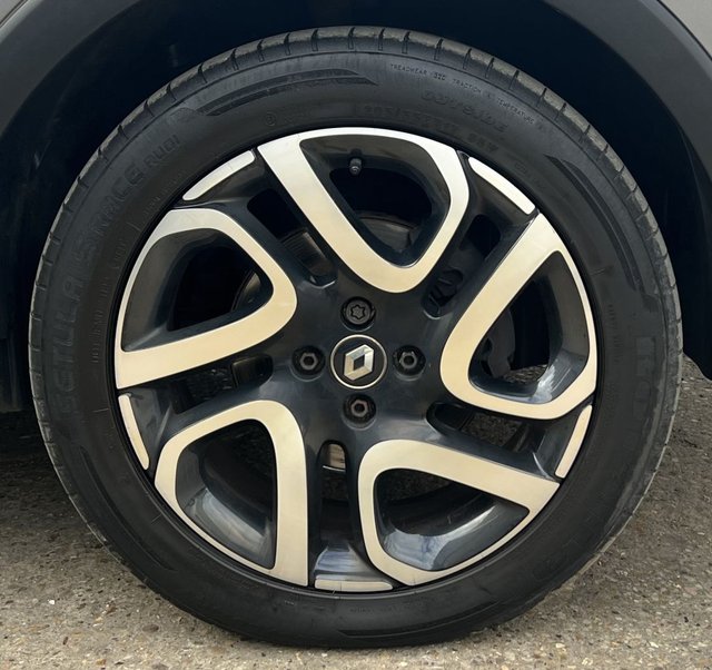 2019 RENAULT CAPTUR 1.5 dCi ENERGY Iconic SUV 5dr Diesel Manual Euro 6 (s/s) (90 ps) - Photo 12