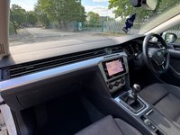 USED 2019 19 VOLKSWAGEN PASSAT 2.0 TDI SE Business Estate 5dr Diesel Manual Euro 6 (s/s) (150 ps) 