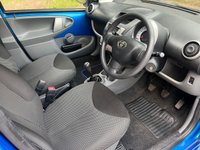 USED 2011 11 TOYOTA AYGO 1.0 VVT-i Blue Hatchback 5dr Petrol Manual Euro 5 (67 ps) 