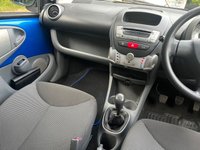 USED 2011 11 TOYOTA AYGO 1.0 VVT-i Blue Hatchback 5dr Petrol Manual Euro 5 (67 ps) 