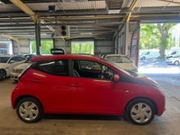 USED 2015 65 TOYOTA AYGO 1.0 VVT-i x-play Hatchback 5dr Petrol Manual Euro 5 Euro 5 (68 ps) 