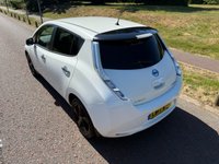 USED 2017 17 NISSAN LEAF 30kWh Black Edition Hatchback 5dr Electric Auto (109 bhp) 7 MAIN DEALER SERVICES-TWO OWNERS