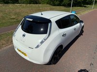USED 2017 17 NISSAN LEAF 30kWh Black Edition Hatchback 5dr Electric Auto (109 bhp) 7 MAIN DEALER SERVICES-TWO OWNERS
