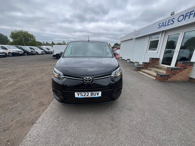 View our TOYOTA PROACE CITY