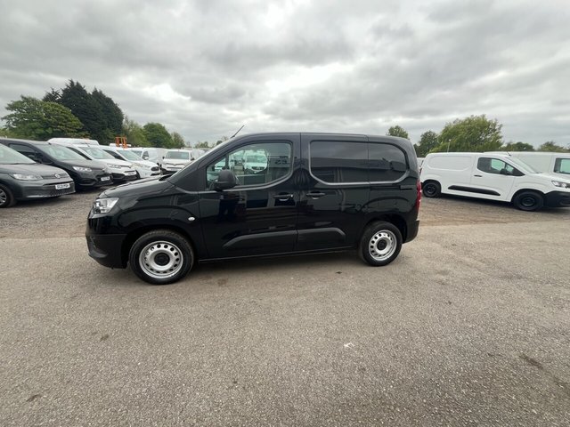 View our TOYOTA PROACE CITY