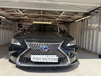 USED 2019 69 LEXUS ES 2.5 300h Saloon 4dr Petrol Hybrid E-CVT Euro 6 (s/s) (218 ps)+1 OWNER FROM NEW+2 KEYS+HISTORY+SUNROOF+FULL LEATHER SEATS+NAV+BLUETOOTH+CAMERA+MEDIA+PARK CONTROL 2 KEYS+HISTORY+1 OWNER FROM NEW+SUNROOF+FULL LEATHER SEATS+ALLOYS+PARK CONTROL+NAV+BLUETOOTH+MEDIA+USB+AUX+DAB+CLIMATE+CRUISE+HPI CLEAR