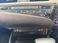 USED 2019 69 LEXUS ES 2.5 300h Saloon 4dr Petrol Hybrid E-CVT Euro 6 (s/s) (218 ps)+1 OWNER FROM NEW+2 KEYS+HISTORY+SUNROOF+FULL LEATHER SEATS+NAV+BLUETOOTH+CAMERA+MEDIA+PARK CONTROL 2 KEYS+HISTORY+1 OWNER FROM NEW+SUNROOF+FULL LEATHER SEATS+ALLOYS+PARK CONTROL+NAV+BLUETOOTH+MEDIA+USB+AUX+DAB+CLIMATE+CRUISE+HPI CLEAR