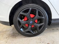 USED 2012 12 FORD FOCUS 1.6 TDCi Zetec Hatchback 5dr Diesel Manual Euro 5 (s/s) (115 ps)+2 KEYS+11 SERVICE STAMPS+NAV 2 KEYS+11 SERVICE STAMPS+NAV+SENSORS+LOW INSURANCE+ALLOYS+AIRCON+LOW TAX+&pound;20 TAX+DAB+HPI CLEAR