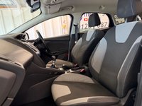 USED 2012 12 FORD FOCUS 1.6 TDCi Zetec Hatchback 5dr Diesel Manual Euro 5 (s/s) (115 ps)+2 KEYS+11 SERVICE STAMPS+NAV 2 KEYS+11 SERVICE STAMPS+NAV+SENSORS+LOW INSURANCE+ALLOYS+AIRCON+LOW TAX+&pound;20 TAX+DAB+HPI CLEAR