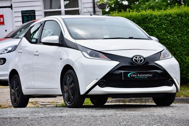 2015 65 Toyota Aygo 1.0 VVT-i x-play Hatchback 5dr Petrol Manual Euro 5 Euro 5 (68 ps)