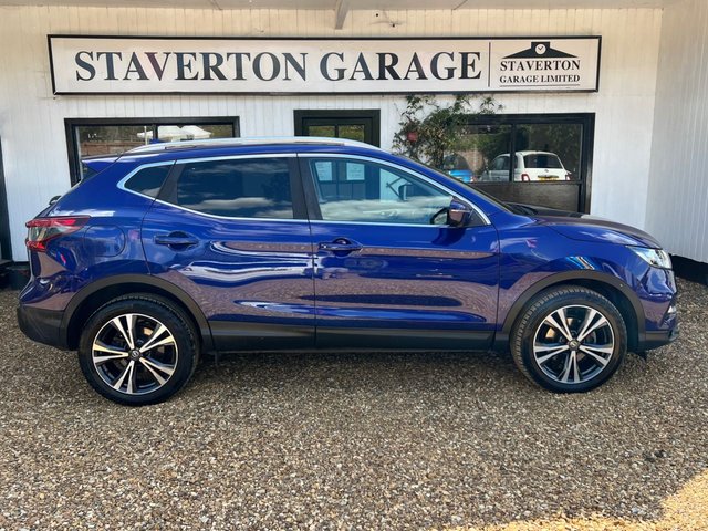 View our NISSAN QASHQAI