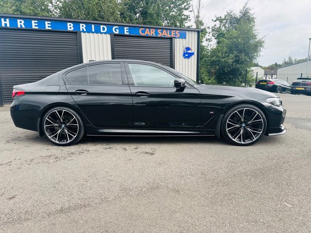 2021 BMW 5 SERIES - Photo 2