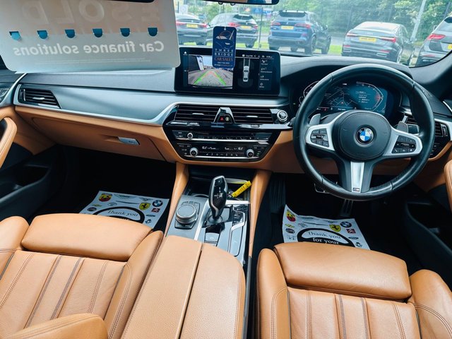 2021 BMW 5 SERIES - Photo 8