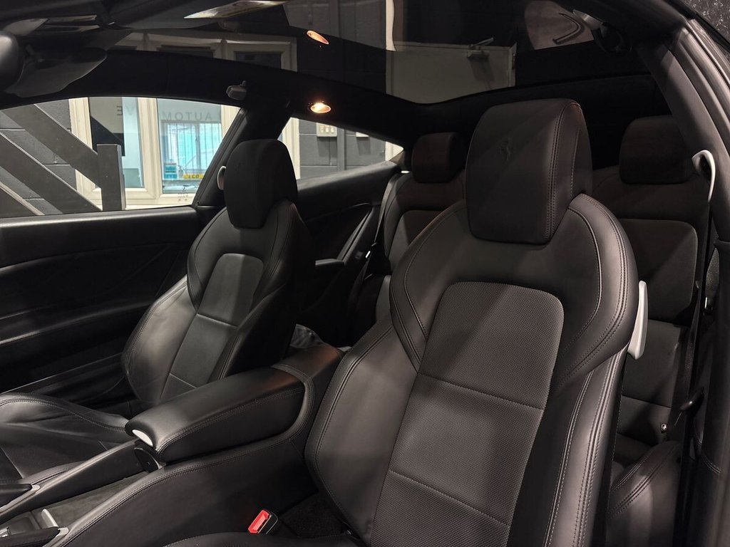 USED 2013 13 FERRARI FF 6.3 V12 Coupe 3dr Petrol F1 DCT 4WD Euro 5 (s/s) (660 bhp) GLASS ROOF|11 FERRARI SERVICES