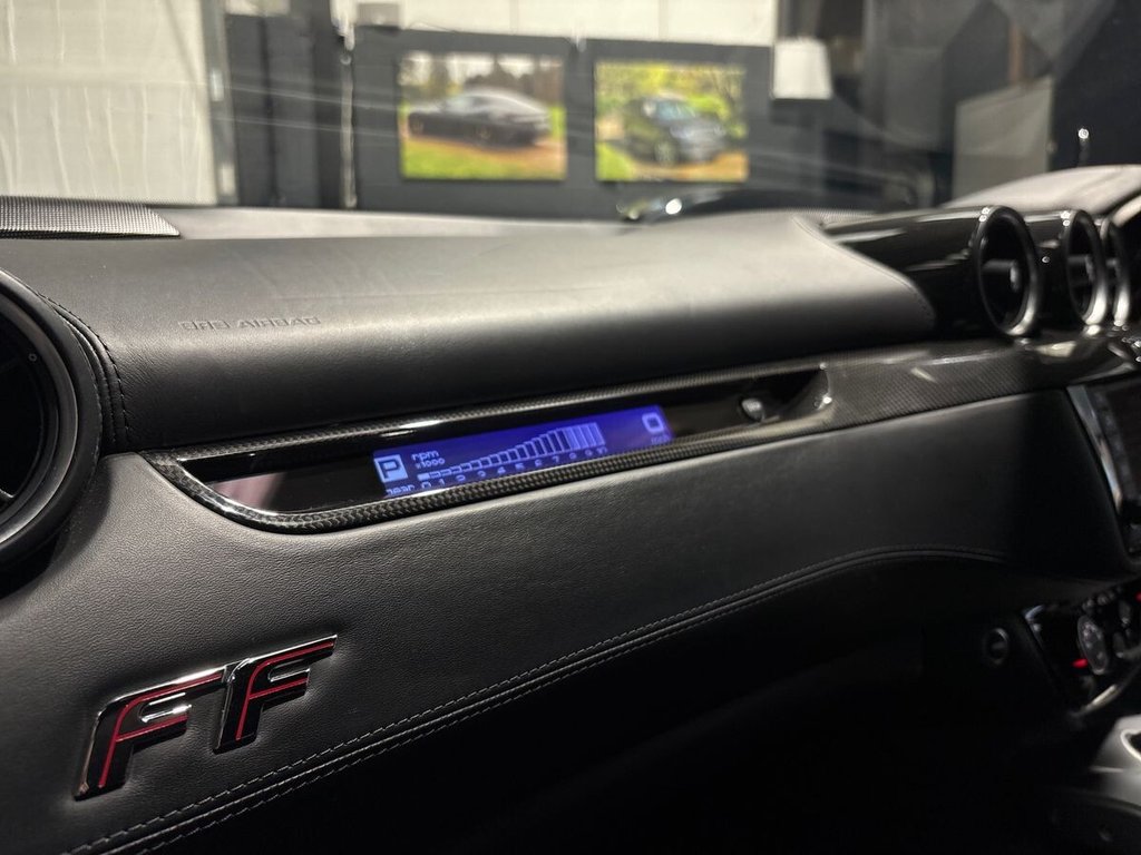 USED 2013 13 FERRARI FF 6.3 V12 Coupe 3dr Petrol F1 DCT 4WD Euro 5 (s/s) (660 bhp) GLASS ROOF|11 FERRARI SERVICES