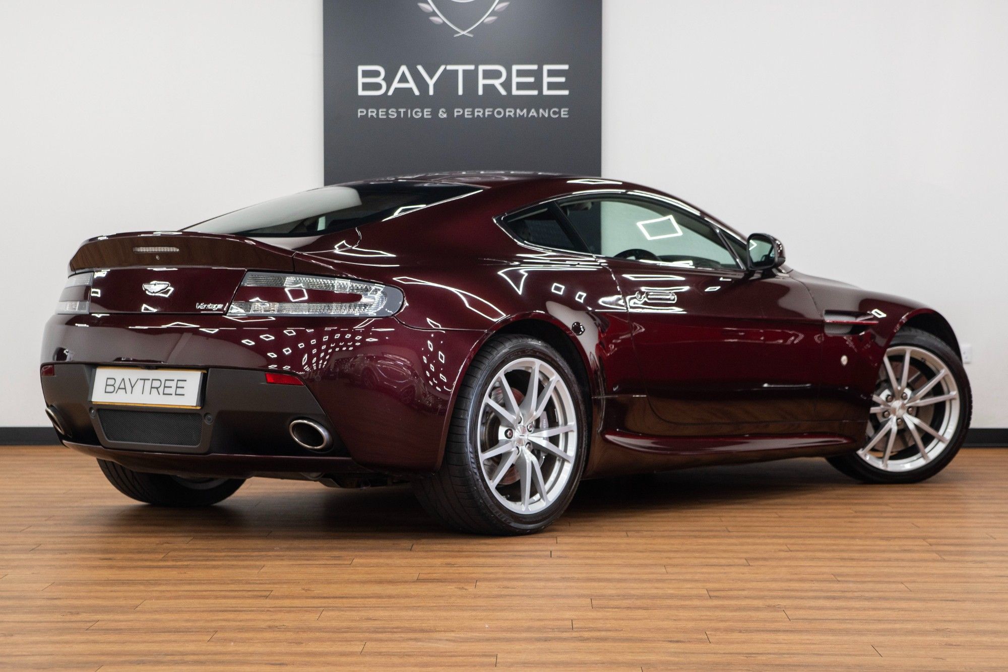 USED 2016 65 ASTON MARTIN VANTAGE 4.7 V8 Coupe 2dr Petrol Sportshift II  