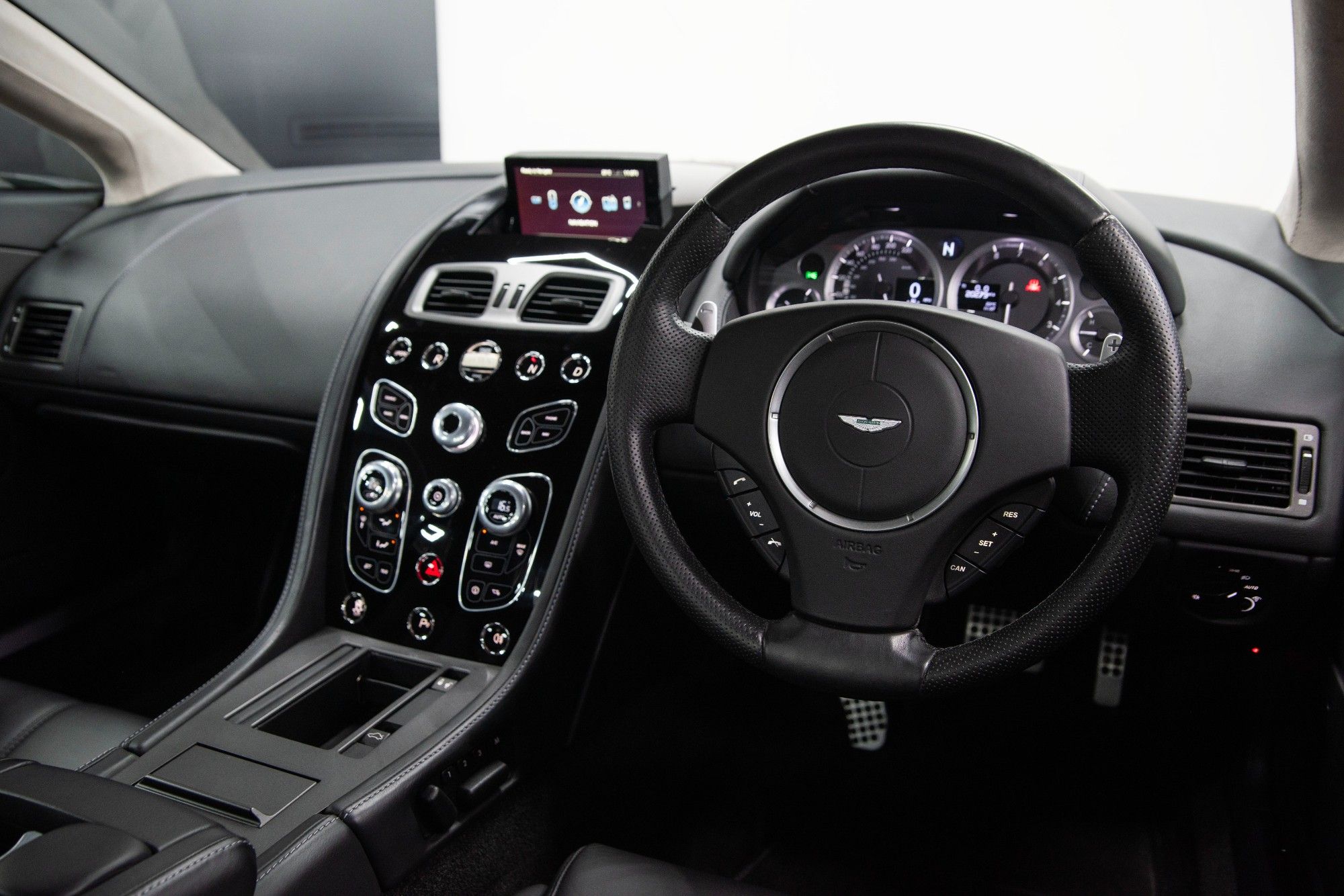 USED 2016 65 ASTON MARTIN VANTAGE 4.7 V8 Coupe 2dr Petrol Sportshift II  