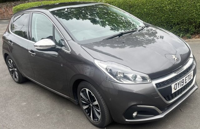 2019 19 Peugeot 208 1.2 PureTech Tech Edition Panoramic Hatchback 5 Door Petrol Manual Euro 6 (s/s) (82 ps)