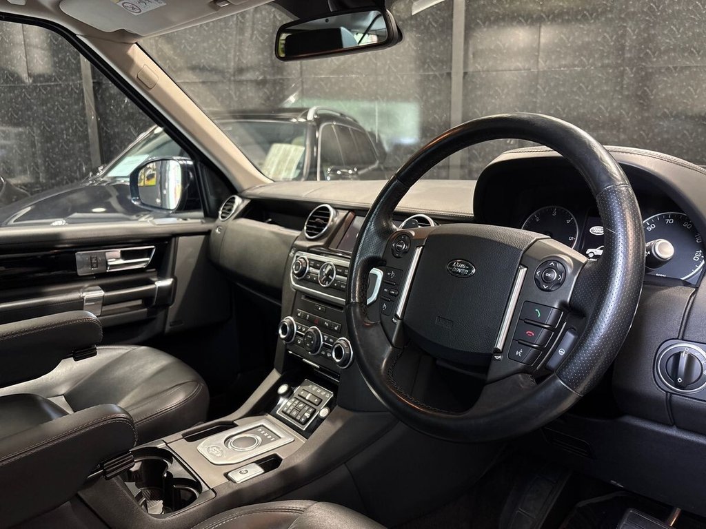 USED 2015 15 LAND ROVER DISCOVERY 4 3.0 SD V6 HSE Luxury SUV 5dr Diesel Auto 4WD Euro 5 (s/s) (255 bhp) STUNNING HISTORY|TOW BAR|STEPS