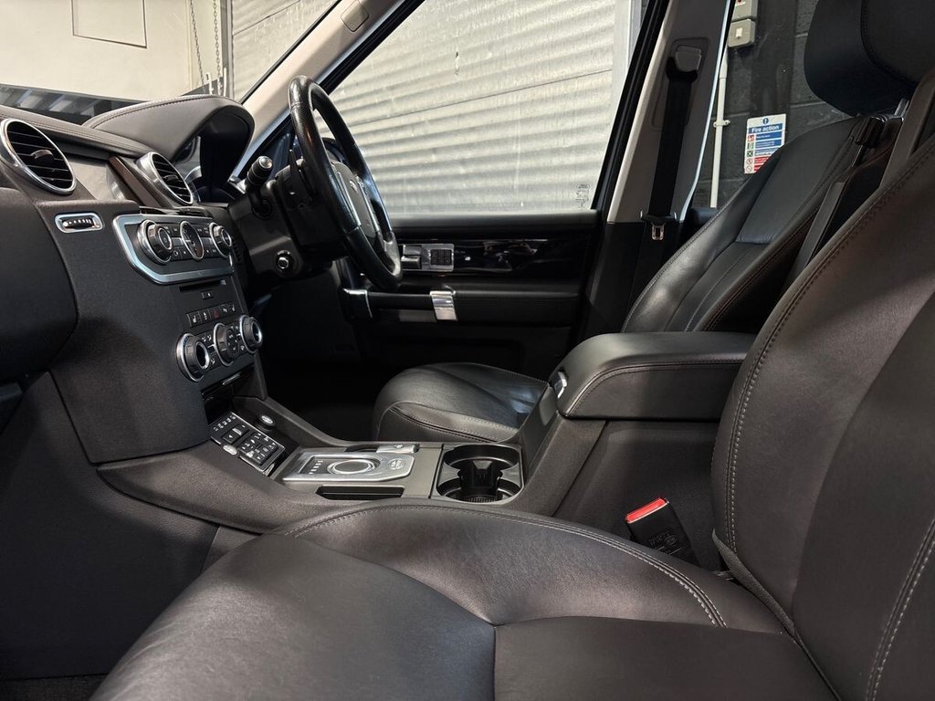 USED 2015 15 LAND ROVER DISCOVERY 4 3.0 SD V6 HSE Luxury SUV 5dr Diesel Auto 4WD Euro 5 (s/s) (255 bhp) STUNNING HISTORY|TOW BAR|STEPS