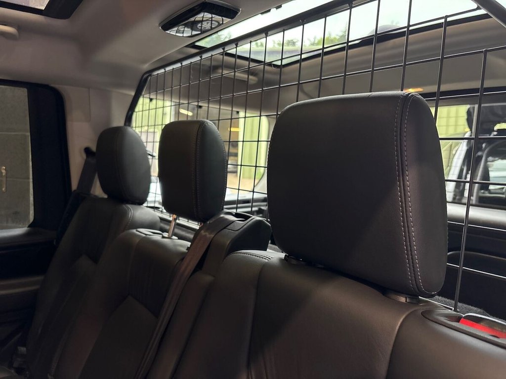 USED 2015 15 LAND ROVER DISCOVERY 4 3.0 SD V6 HSE Luxury SUV 5dr Diesel Auto 4WD Euro 5 (s/s) (255 bhp) STUNNING HISTORY|TOW BAR|STEPS