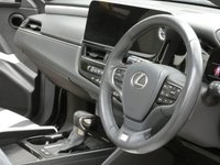 USED 2023 23 LEXUS ES 2.5 300h F Sport Saloon 4dr Petrol Hybrid E-CVT Euro 6 (s/s) (218 ps) SAT NAV LEATHER INTERIOR HEATED SEATS HEATED STEERING WHEEL CRUISE CONTROL REAR VIEW CAMERA PARKING SENSORS 1 OWNER SERVICE HISTORY LEXUS WARRANTY TILL MARCH 2033