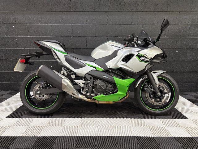 View our KAWASAKI Ninja 7 Hybrid