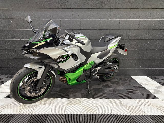 View our KAWASAKI Ninja 7 Hybrid