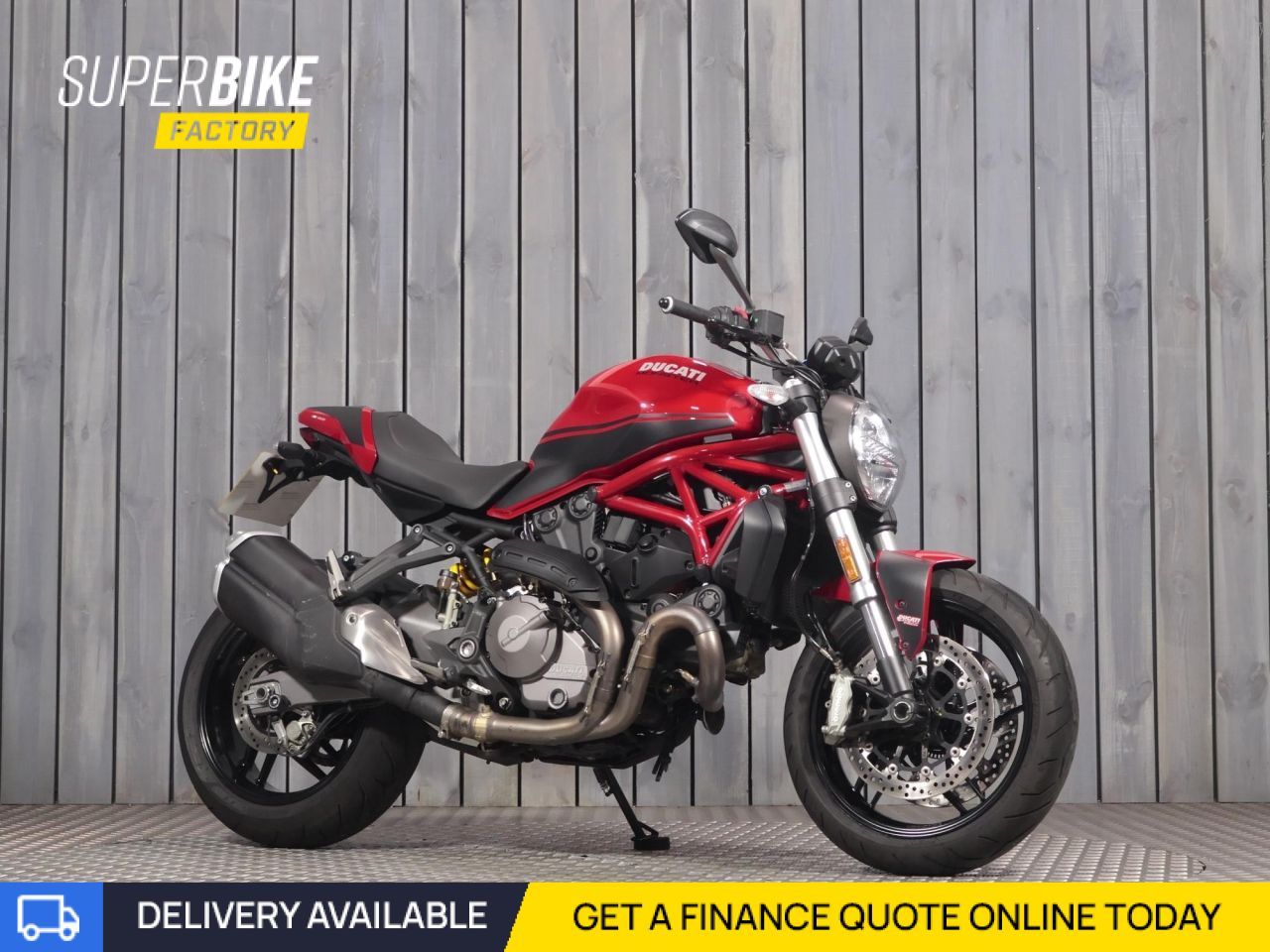 DUCATI Monster 821