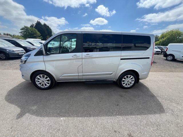 View our FORD TOURNEO CUSTOM