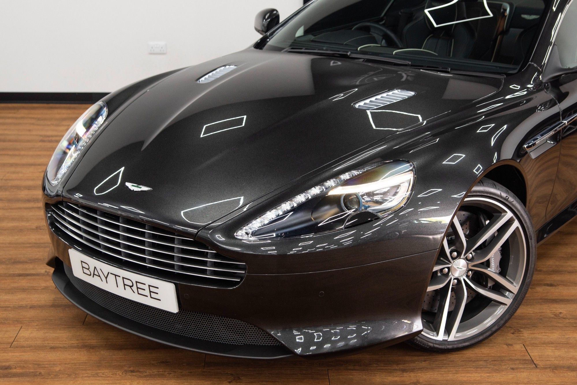 USED 2014 M ASTON MARTIN DB9 6.0 V12 Carbon Edition Coupe 