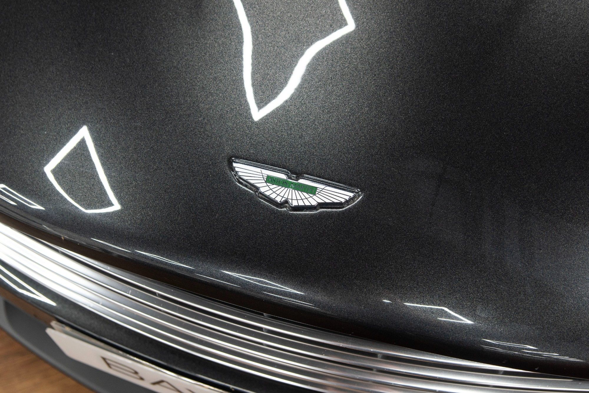 USED 2014 M ASTON MARTIN DB9 6.0 V12 Carbon Edition Coupe 