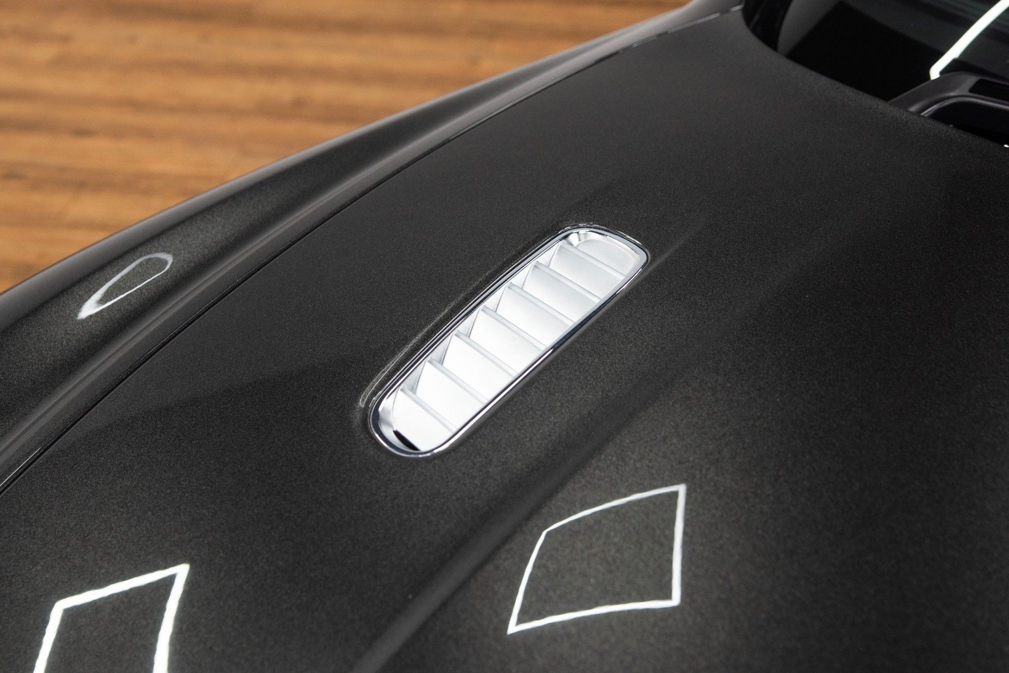 USED 2014 M ASTON MARTIN DB9 6.0 V12 Carbon Edition Coupe 