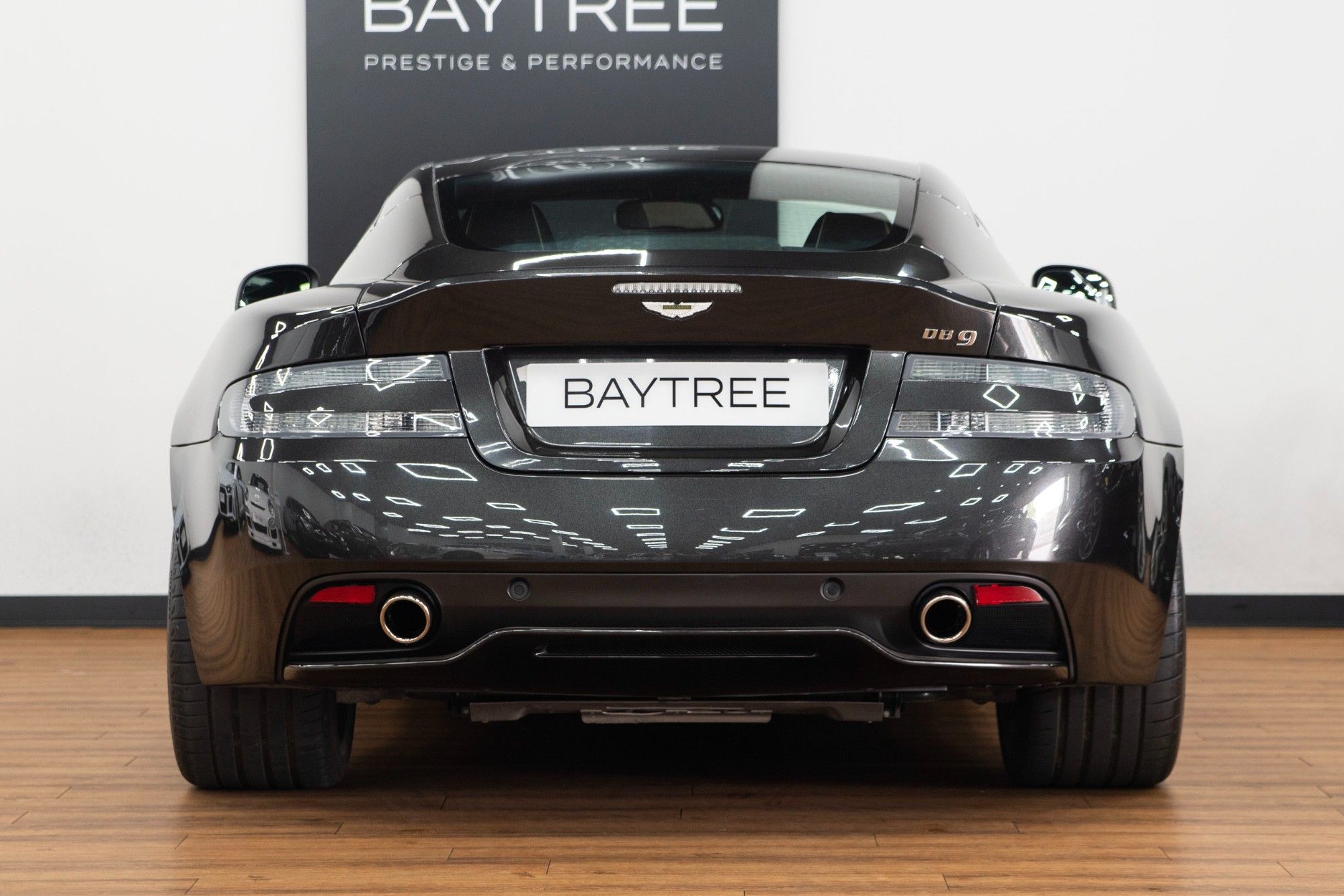 USED 2014 M ASTON MARTIN DB9 6.0 V12 Carbon Edition Coupe 