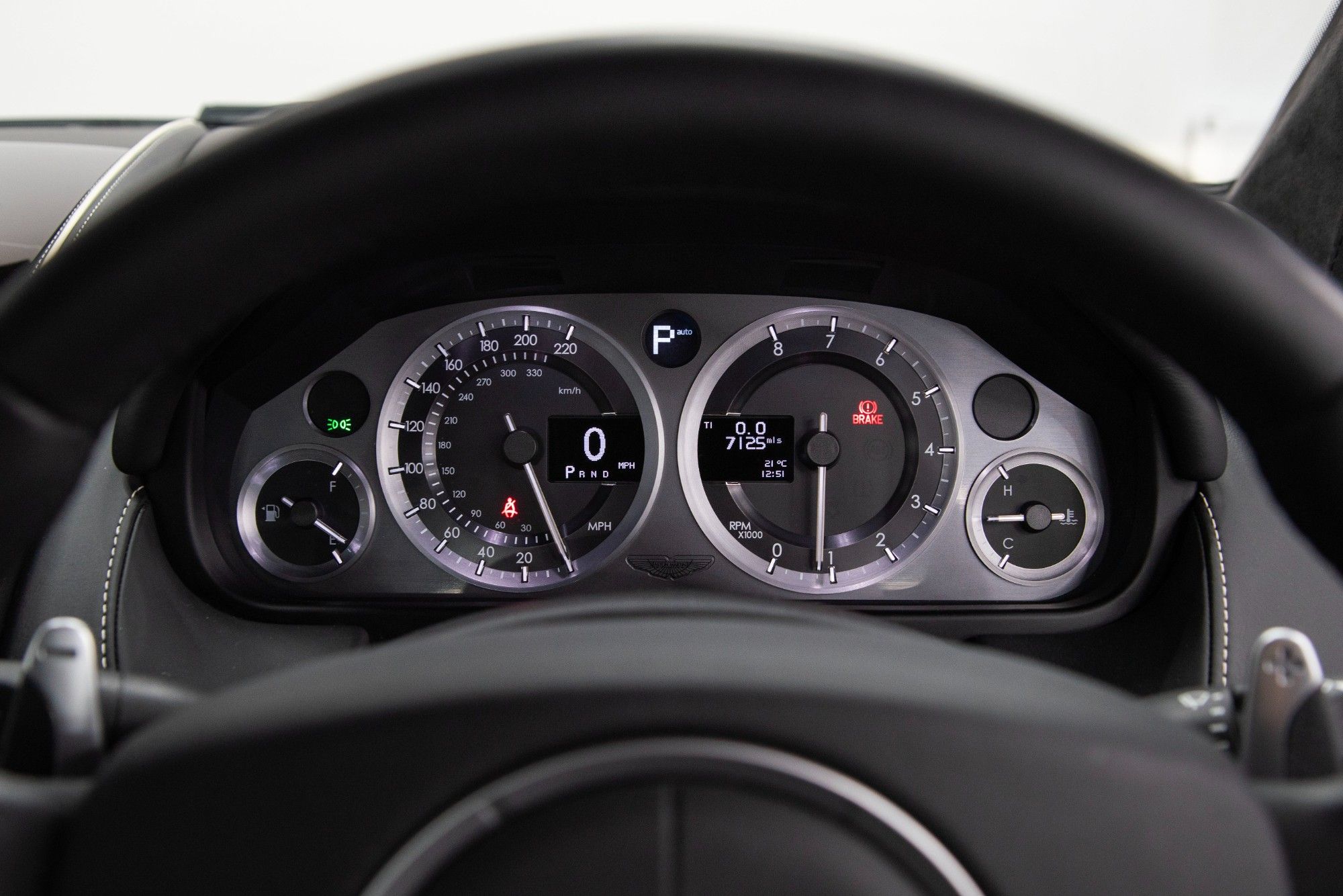 USED 2014 M ASTON MARTIN DB9 6.0 V12 Carbon Edition Coupe 