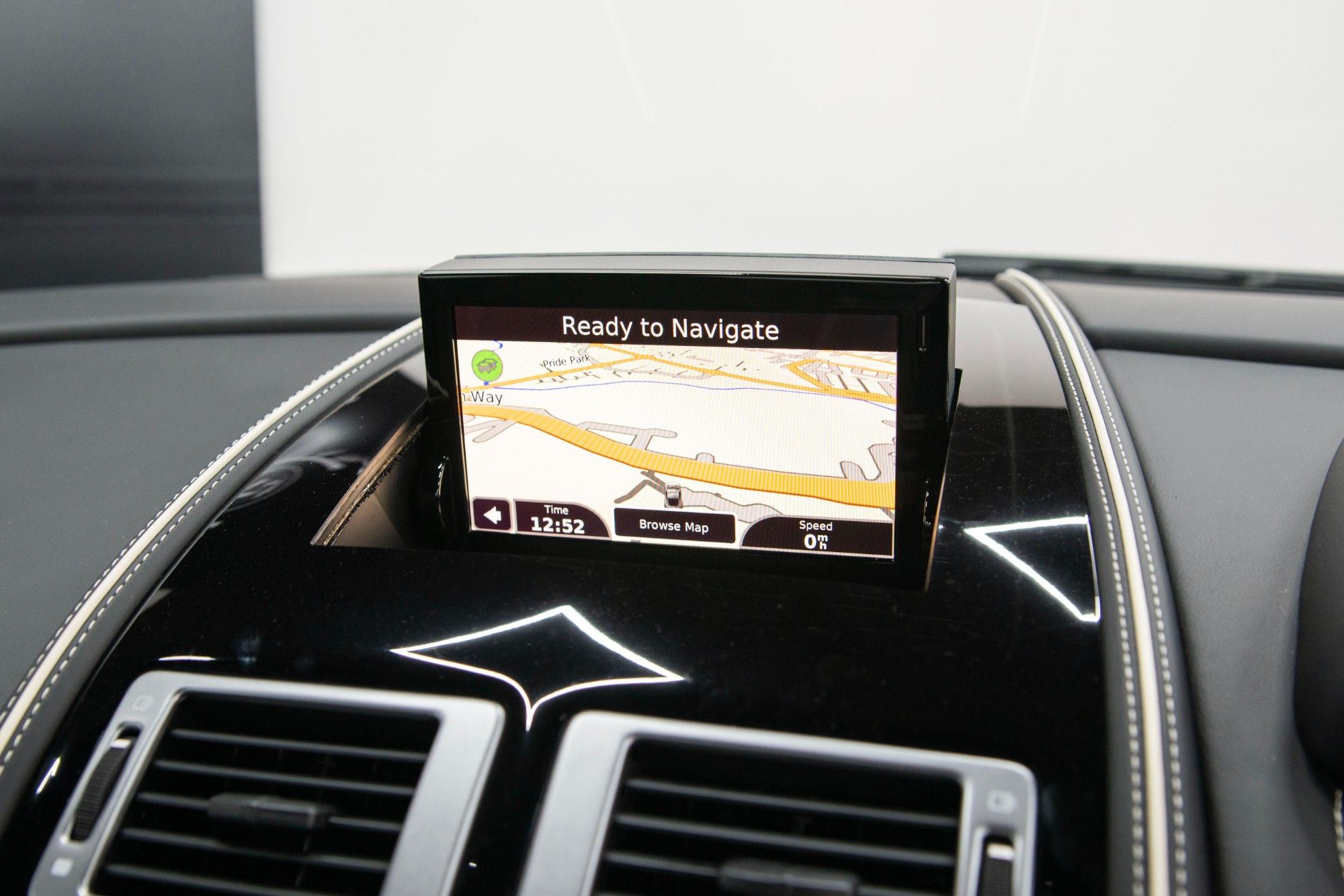USED 2014 M ASTON MARTIN DB9 6.0 V12 Carbon Edition Coupe 