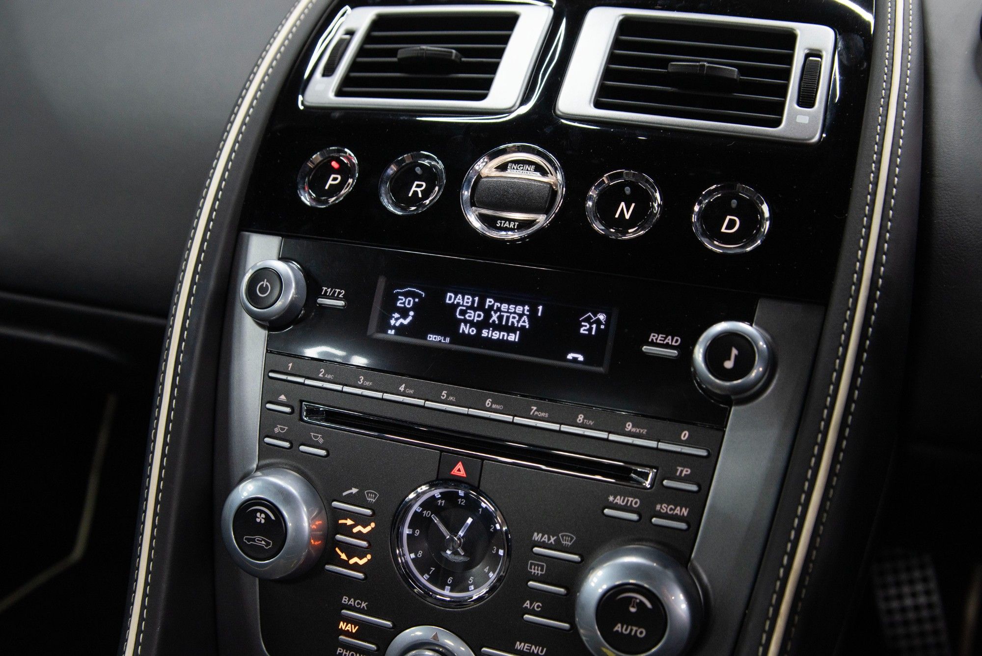 USED 2014 M ASTON MARTIN DB9 6.0 V12 Carbon Edition Coupe 