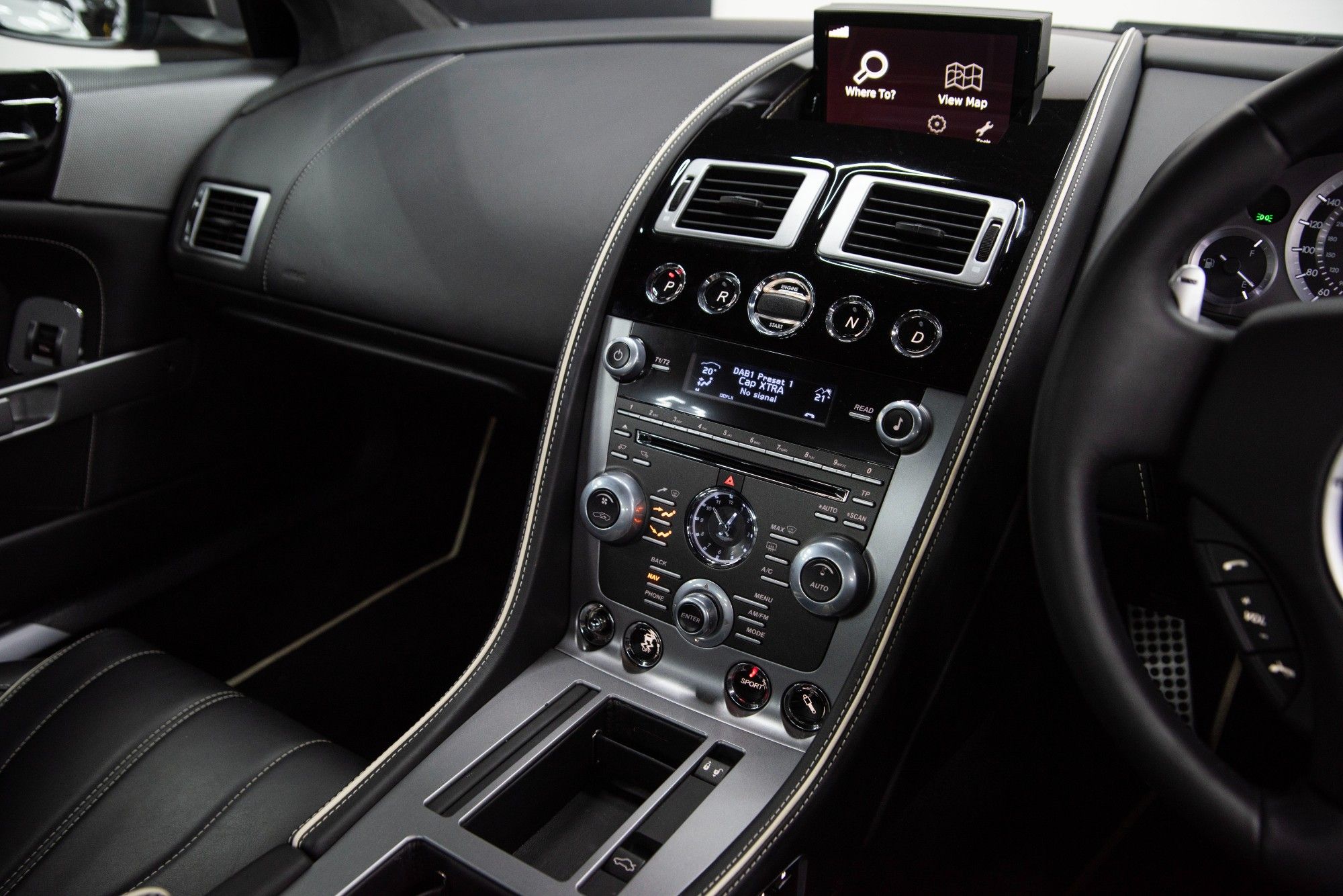 USED 2014 M ASTON MARTIN DB9 6.0 V12 Carbon Edition Coupe 