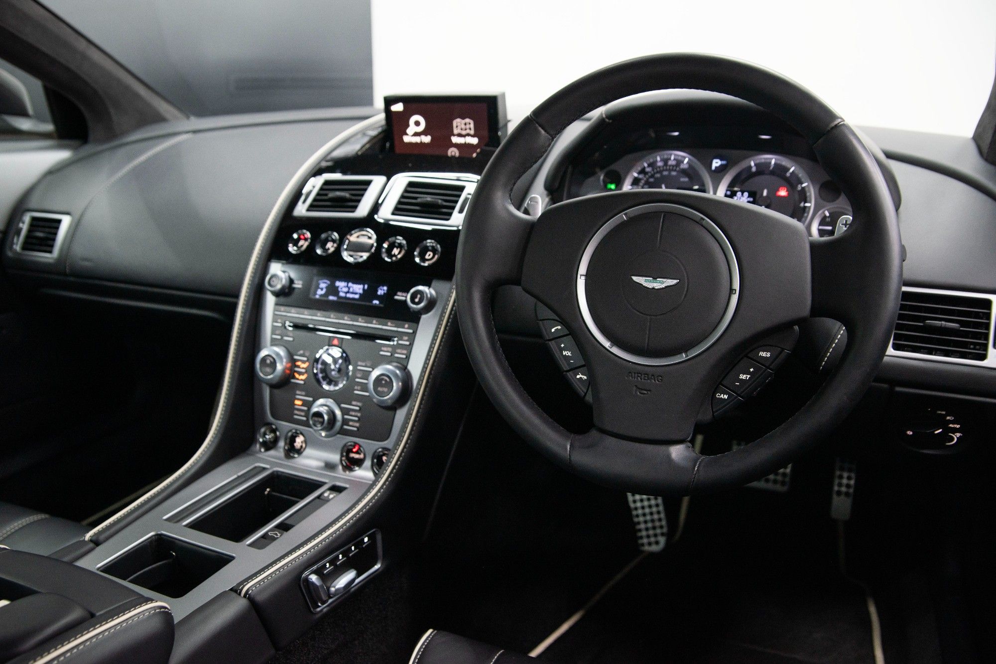 USED 2014 M ASTON MARTIN DB9 6.0 V12 Carbon Edition Coupe 