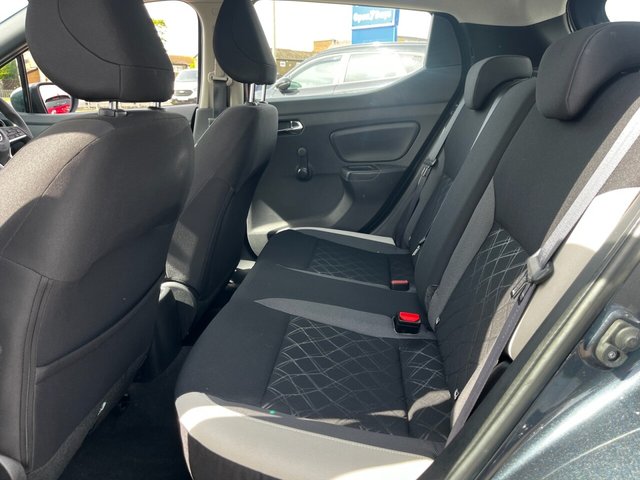 2019 NISSAN MICRA - Photo 11