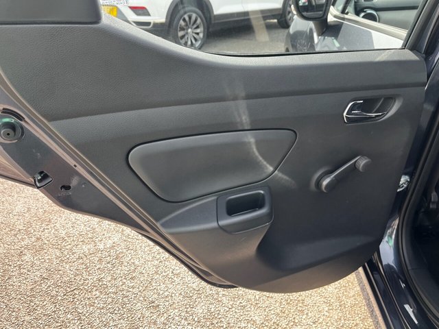 2019 NISSAN MICRA - Photo 12