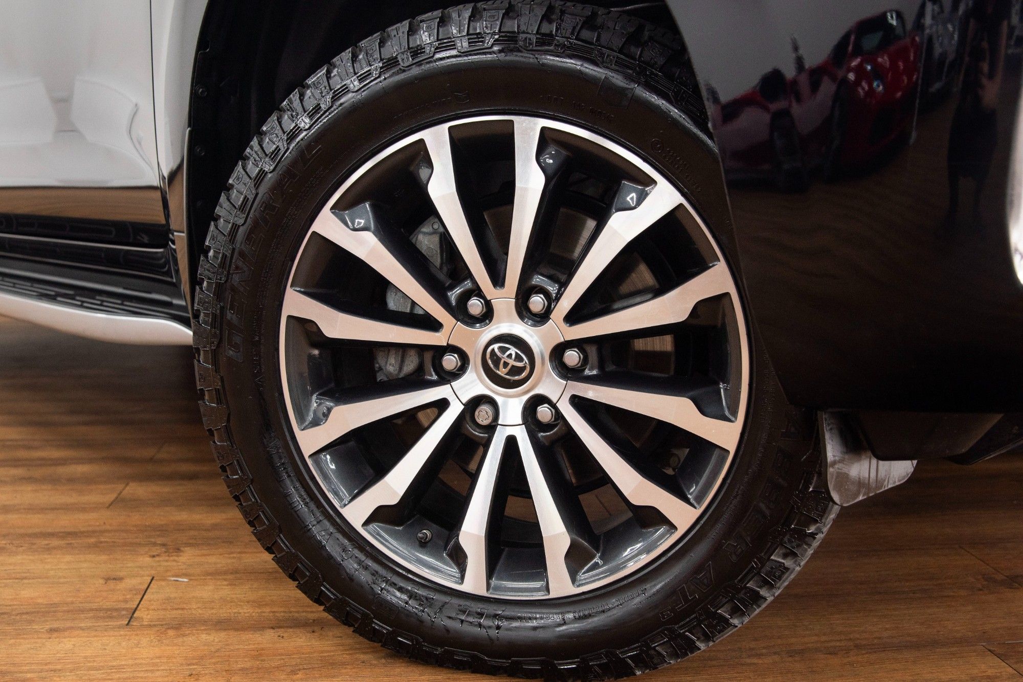 USED 2023 73 TOYOTA LAND CRUISER 2.8D Invincible 