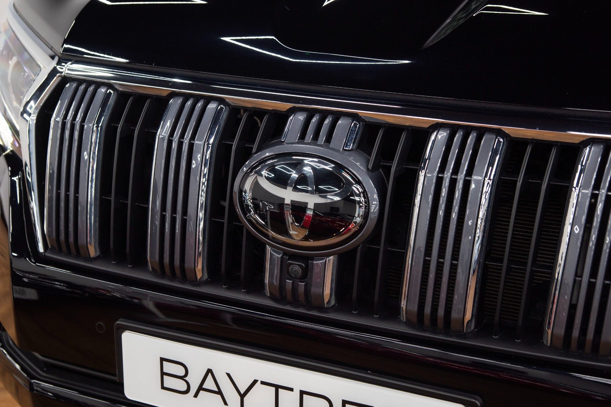 USED 2023 73 TOYOTA LAND CRUISER 2.8D Invincible 