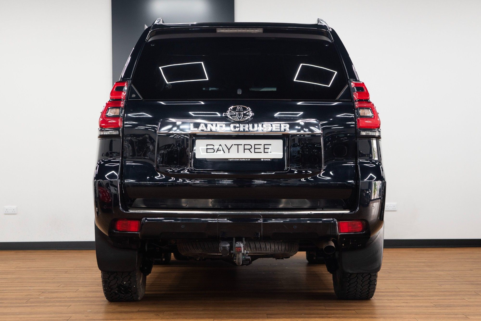 USED 2023 73 TOYOTA LAND CRUISER 2.8D Invincible 
