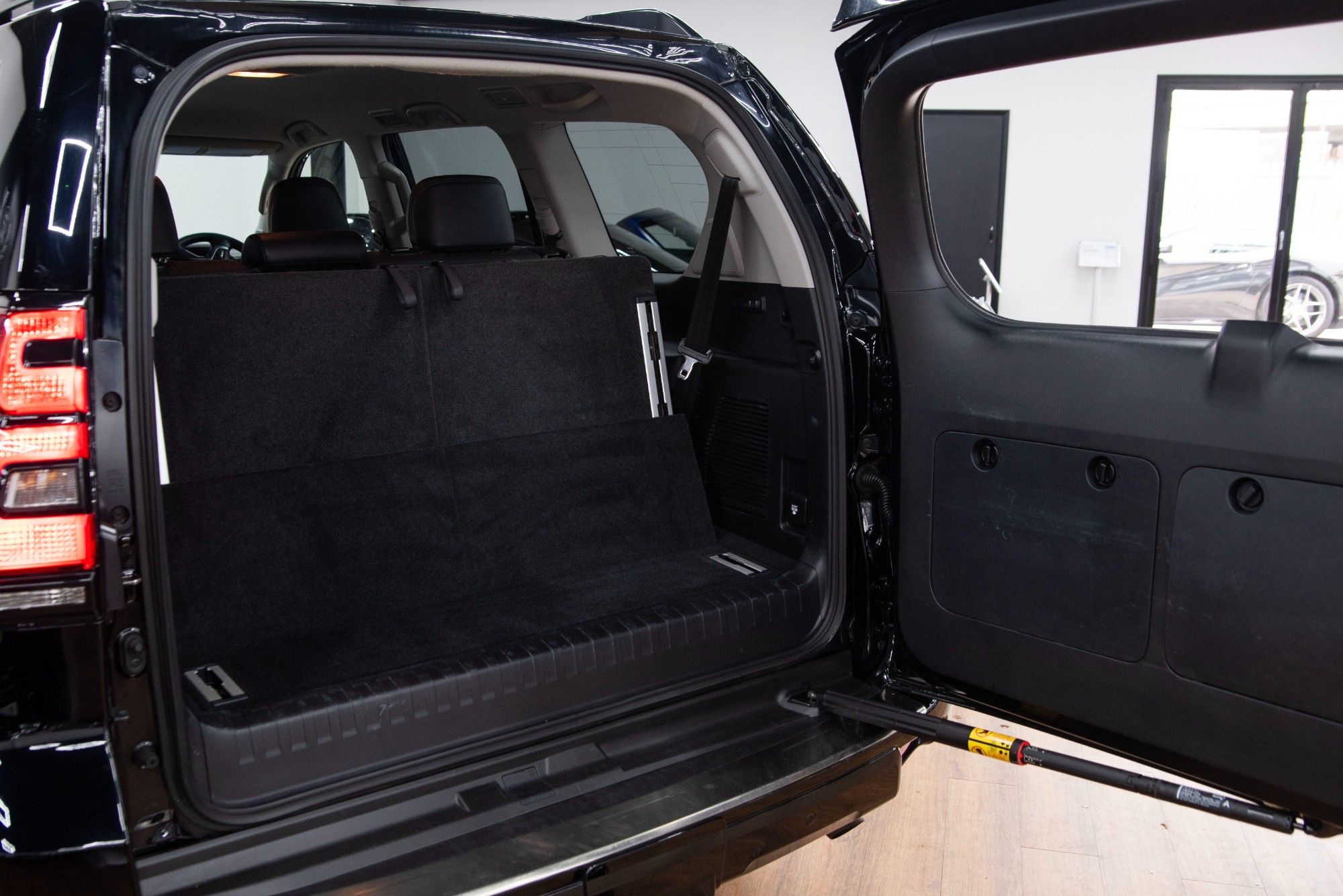 USED 2023 73 TOYOTA LAND CRUISER 2.8D Invincible 