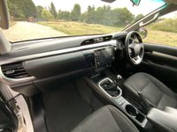 USED 2021 71 TOYOTA HI-LUX 2.4 D-4D Invincible Pickup Double Cab 4dr Diesel Manual 4WD Euro 6 (s/s) (150 ps) CRUISE CONTROL,6 SPEED,AIRCON,4WD