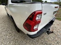 USED 2021 71 TOYOTA HI-LUX 2.4 D-4D Invincible Pickup Double Cab 4dr Diesel Manual 4WD Euro 6 (s/s) (150 ps) CRUISE CONTROL,6 SPEED,AIRCON,4WD